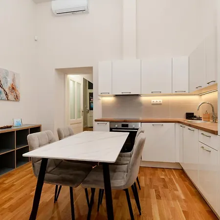 Blue * Будапешт